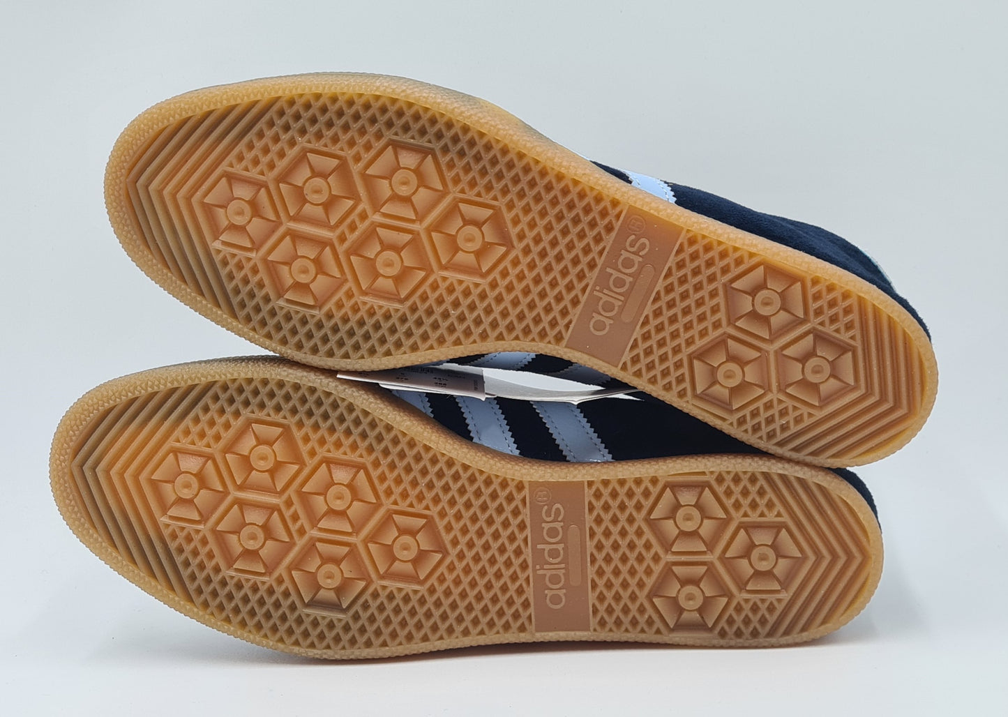 *NEU* 2022 Adidas Berlin Retro Gr. UK 9 / EUR 43 1/3