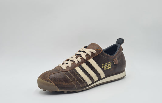 *WIE NEU* Vintage 2006 Adidas Chile 62 Braun UK 10 / EUR 44 2/3