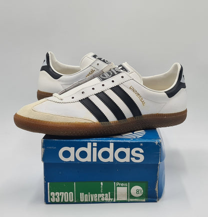 *NEU* Vintage 1980er Adidas Universal mit schwarzen Streifen UK 8,5 / EUR 42 2/3