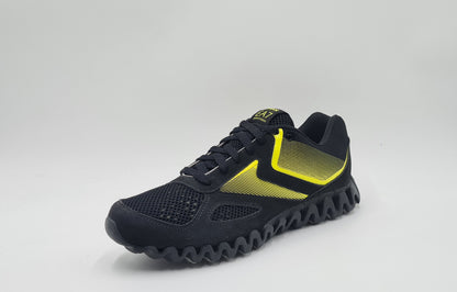 *LIKE NEW* 2011 Reebok x Emporio Armani EA7 Zig Racer Black UK 8.5 / EUR 42.5