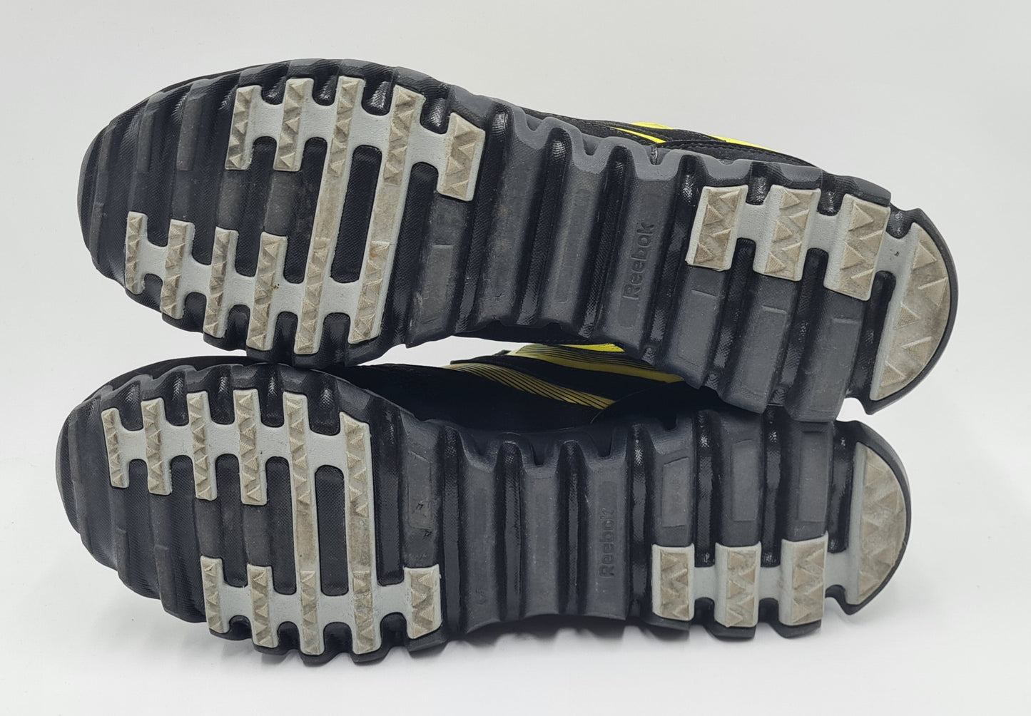 *LIKE NEW* 2011 Reebok x Emporio Armani EA7 Zig Racer Black UK 8.5 / EUR 42.5