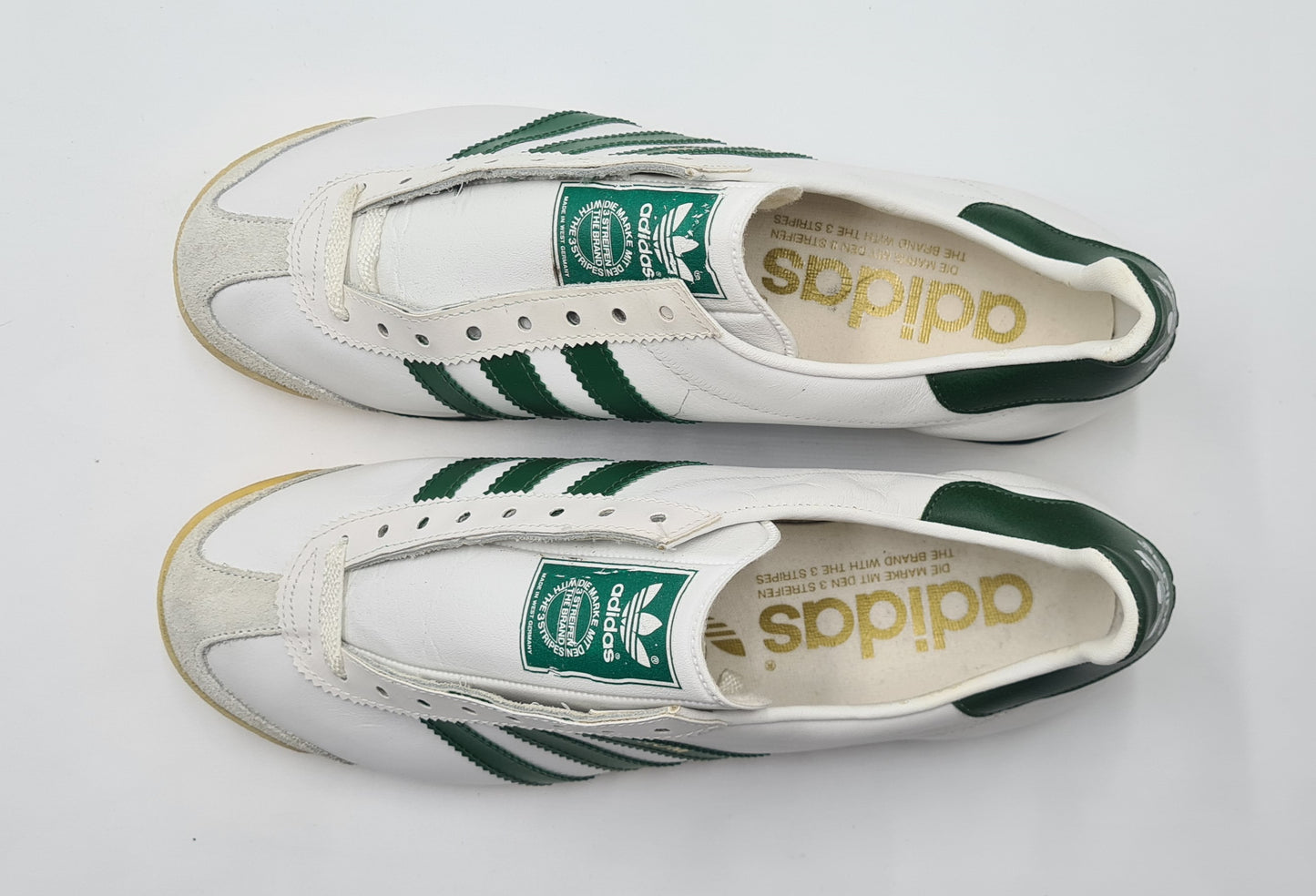 *NEU* Vintage 1980er Adidas Rom mit grünen Streifen UK 9 / EUR 43 1/3