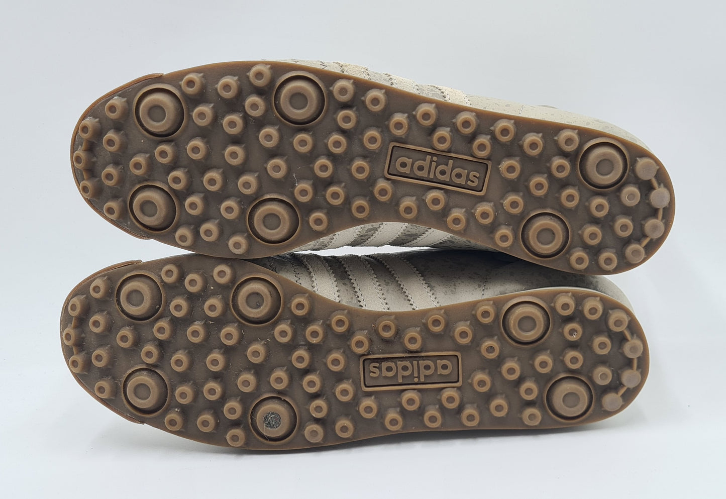 Vintage 2006 Adidas Chile 62 Gray UK 10 / EUR 44 2/3