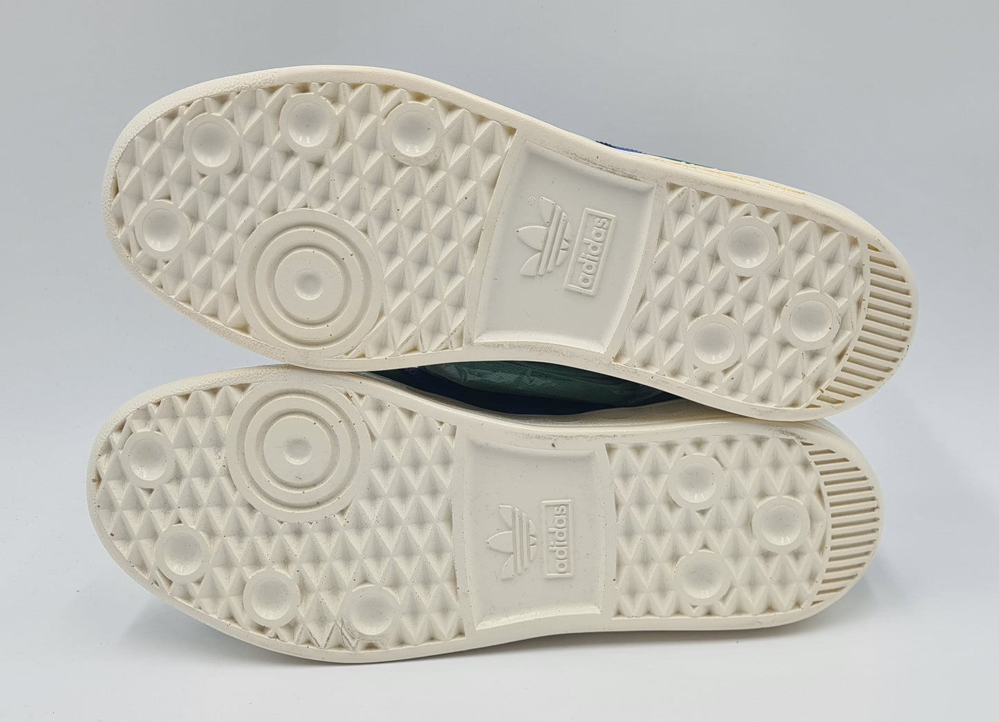 *NEU* 2013 Adidas Trimm Trab Retro Grün Gr. UK 10 / EUR 44 2/3