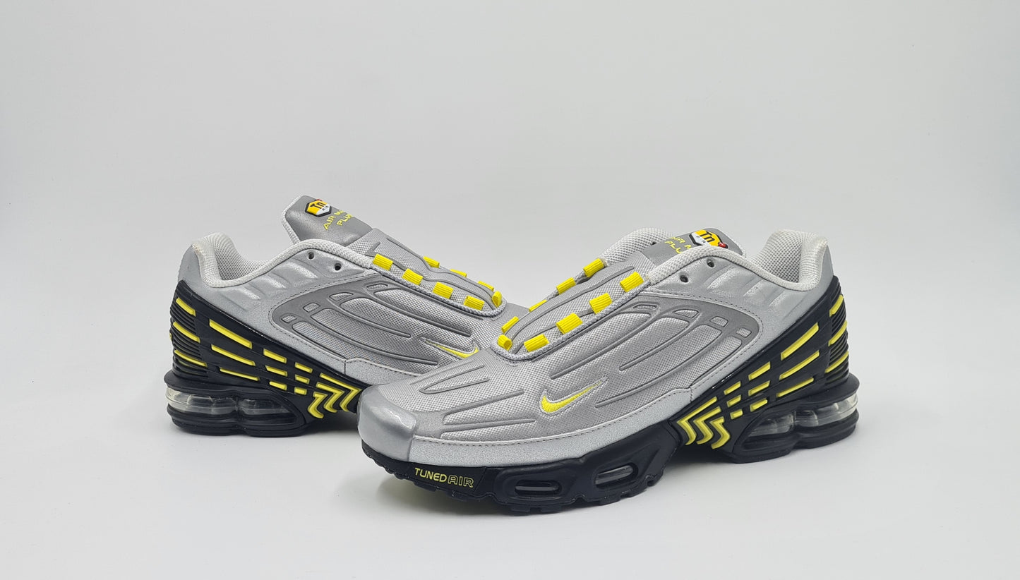 *NEU* 2023 Nike Air Max Plus 3 III Metallic Silver Gr. UK 8 / EUR 42,5