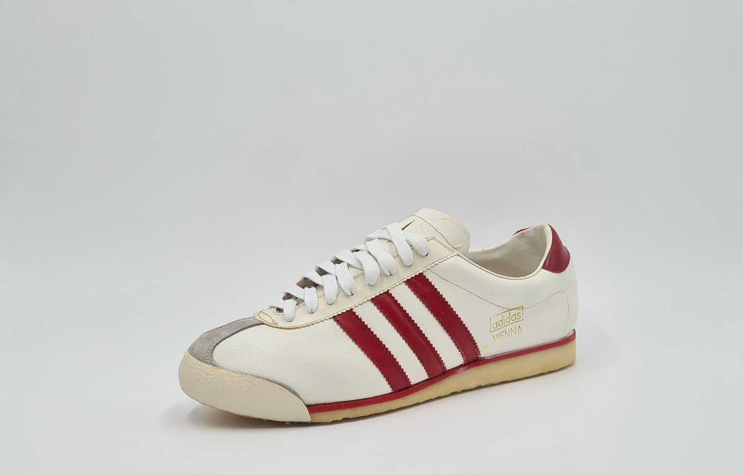 *WIE NEU* Vintage 1970er Adidas Vienna Yugoslavia 3 Riemen UK 10 / EUR 44 2/3