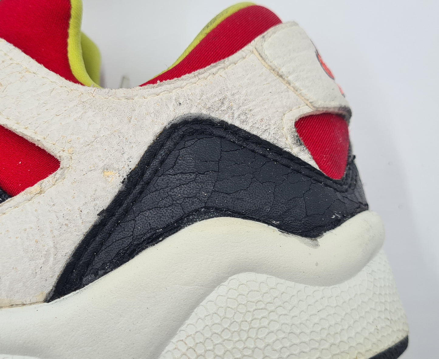 Vintage 1992 Nike Air Huarache International UK 6,5 / EUR 40,5