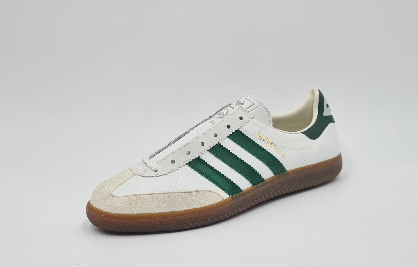 *NEU* Vintage 1980er Adidas Universal mit grünen Streifen UK 8 / EUR 42