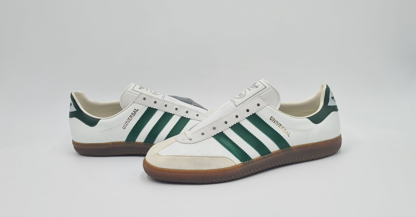 *NEU* Vintage 1980er Adidas Universal mit grünen Streifen UK 8 / EUR 42