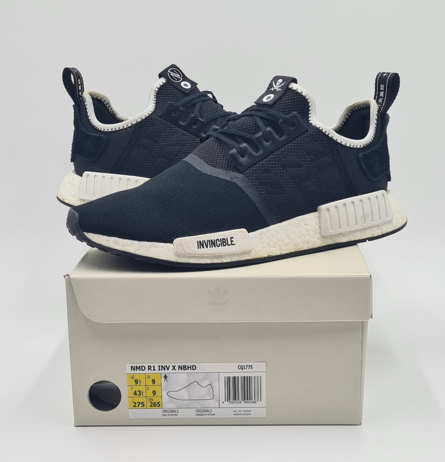 *Guter Zustand* 2017 Adidas NMD R1 Invincible x Neighborhood Gr. UK 9 / EUR 43 1/3