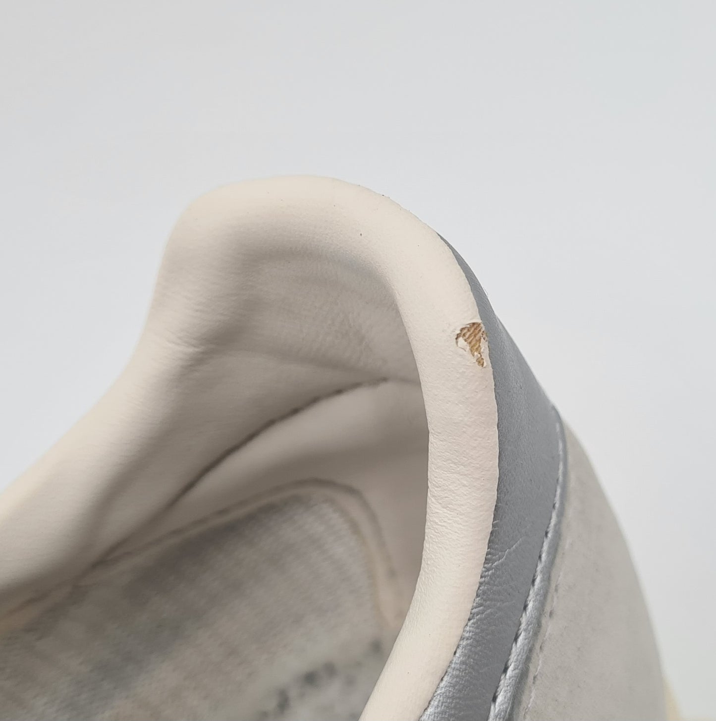 2017 Adidas Marathon TR White UK 7.5 / EUR 41 1/3