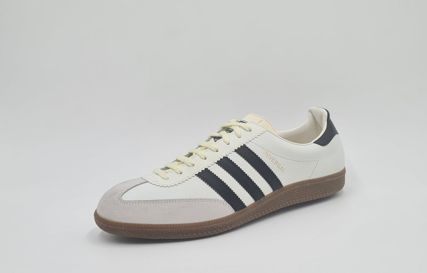 *NEU* Vintage 1995 Adidas Universal Made in Slovenia UK 11,5 / EUR 46 2/3