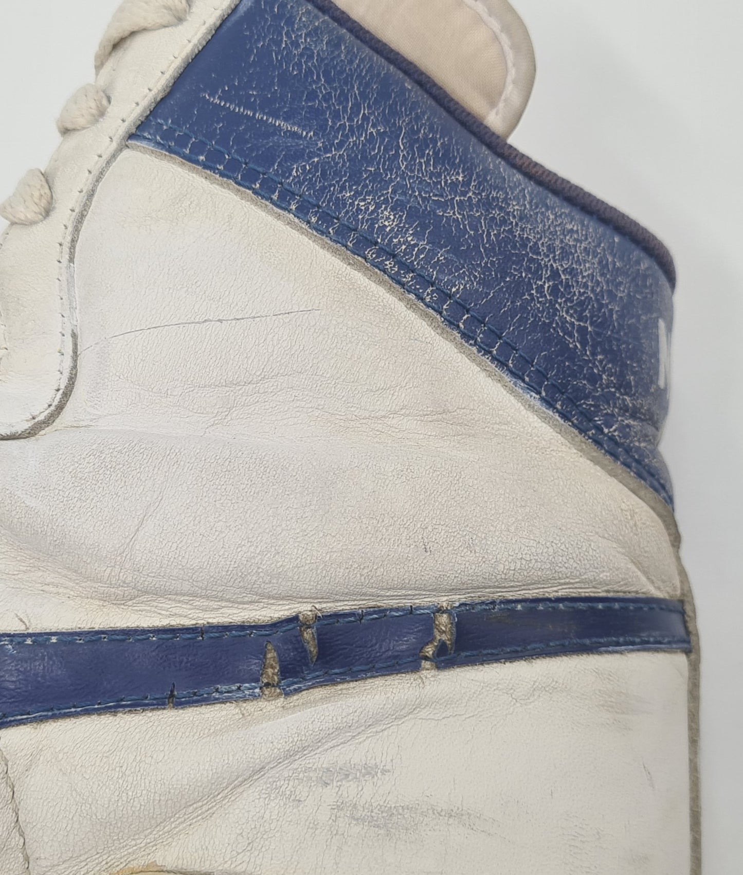 Vintage 1984 Nike Air Ship 1st Michael Jordan NBA shoes US 6 / EUR 38,5