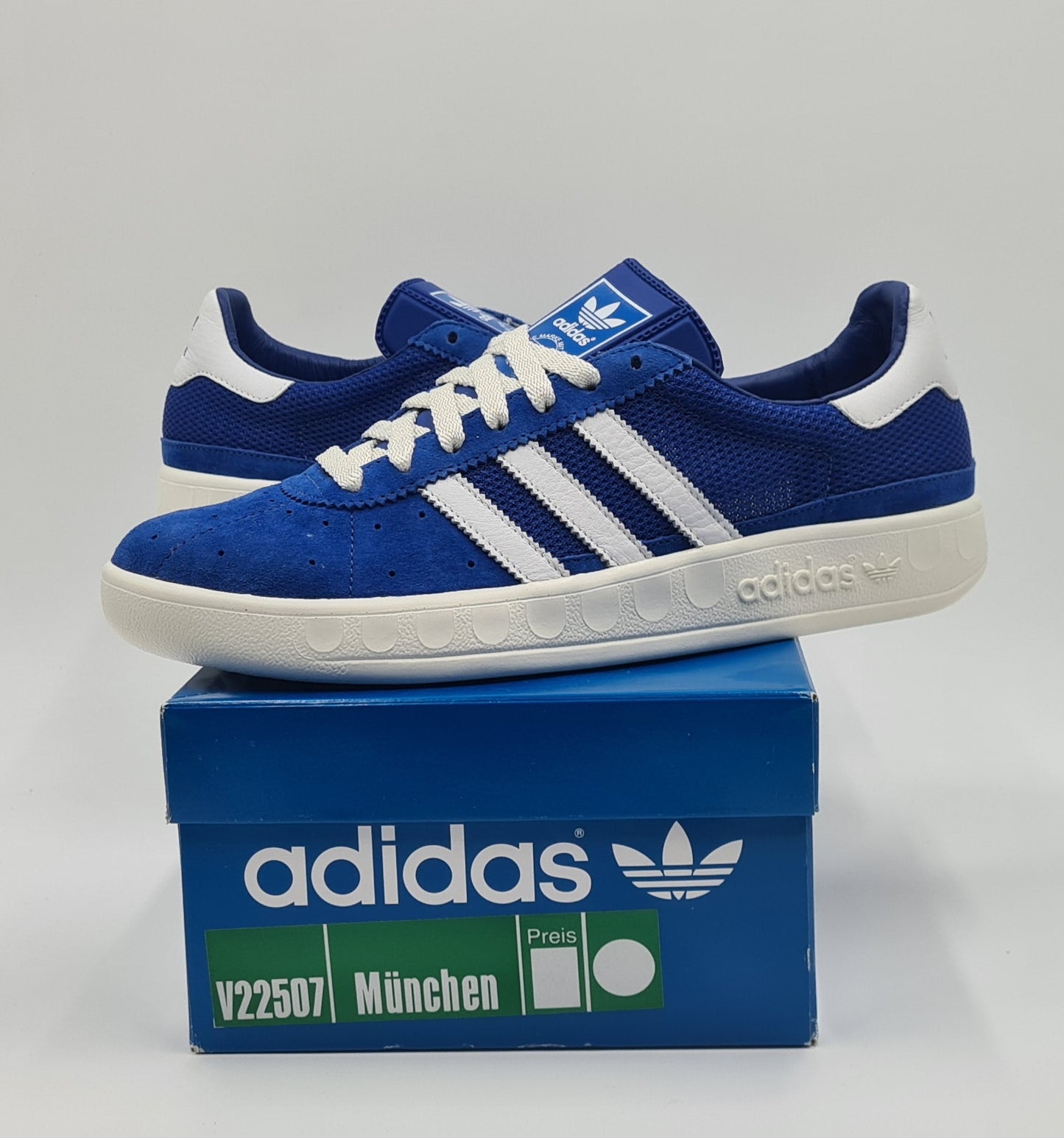 *NEU* 2011 Adidas München Retro Blau 'Made in Germany' MIG UK 10 / EUR 44 2/3