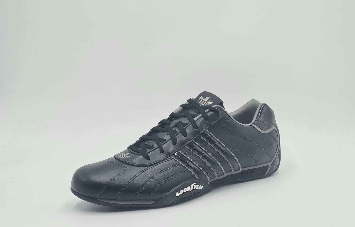 *NEW* 2010 Adidas Adi Racer Low Good Year Black UK 12 / EUR 47 1/3