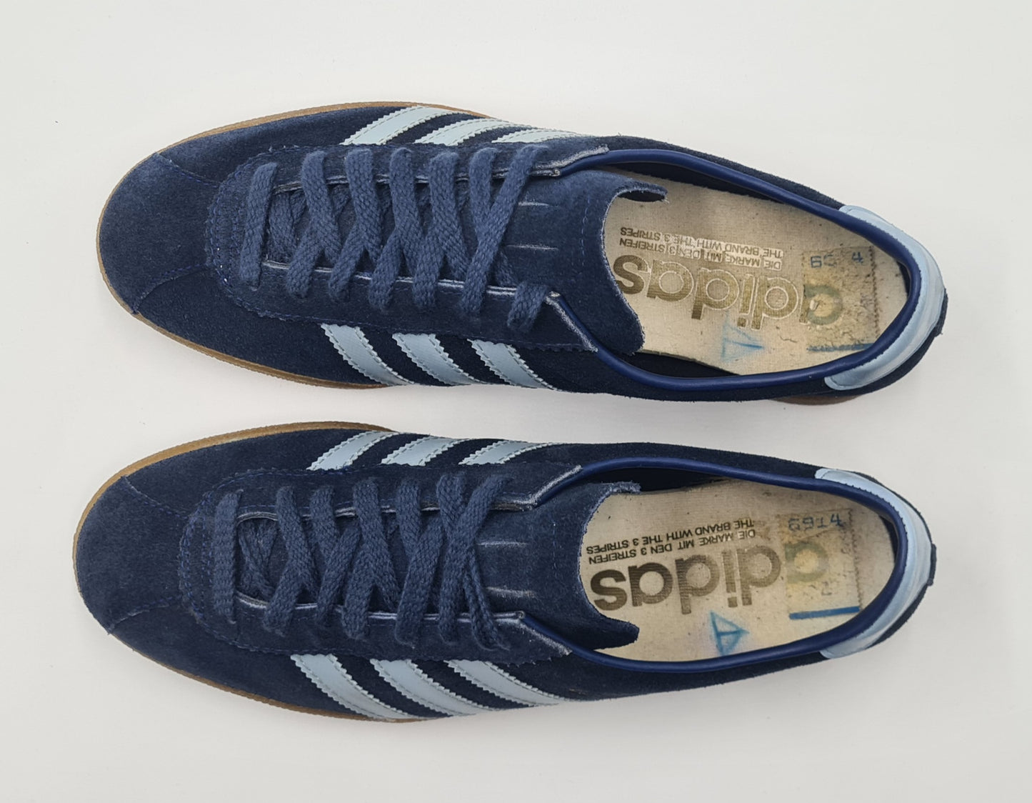 *WIE NEU* Vintage 1980er Adidas Berlin Yugoslavia UK 8 / EUR 42