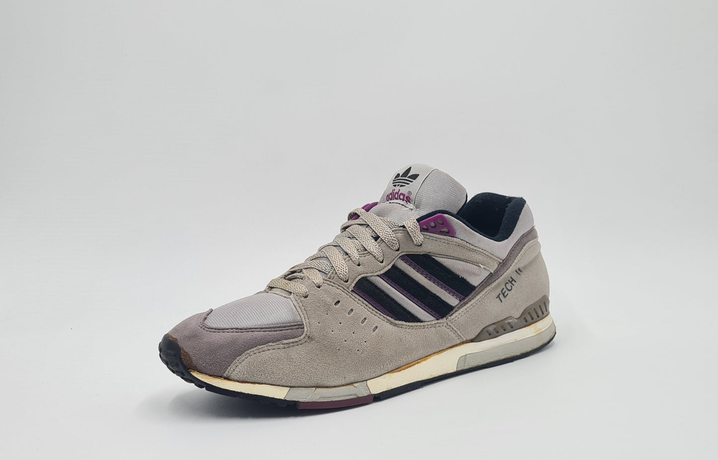 Vintage 1991 Adidas Tech II Running UK 10 / EUR 44 2/3