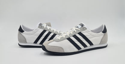 *NEU* 2011 Adidas 1609er Weiß Gr. UK 10 / EUR 44 2/3