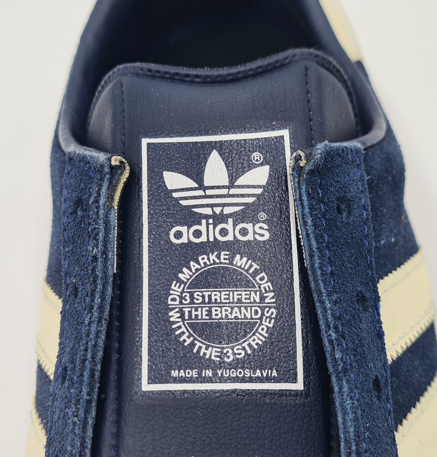 *NEU* Vintage 1980er Adidas Hamburg Yugoslavia UK 9 / EUR 43 1/3