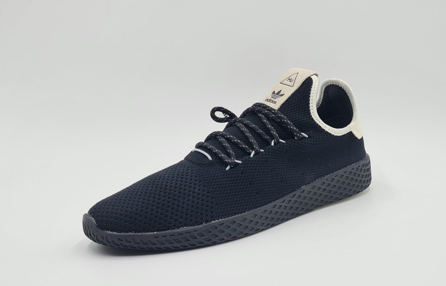 *NEU* 2022 Adidas Tennis HU Pharrell Williams Gr. UK 8,5 / EUR 42 2/3