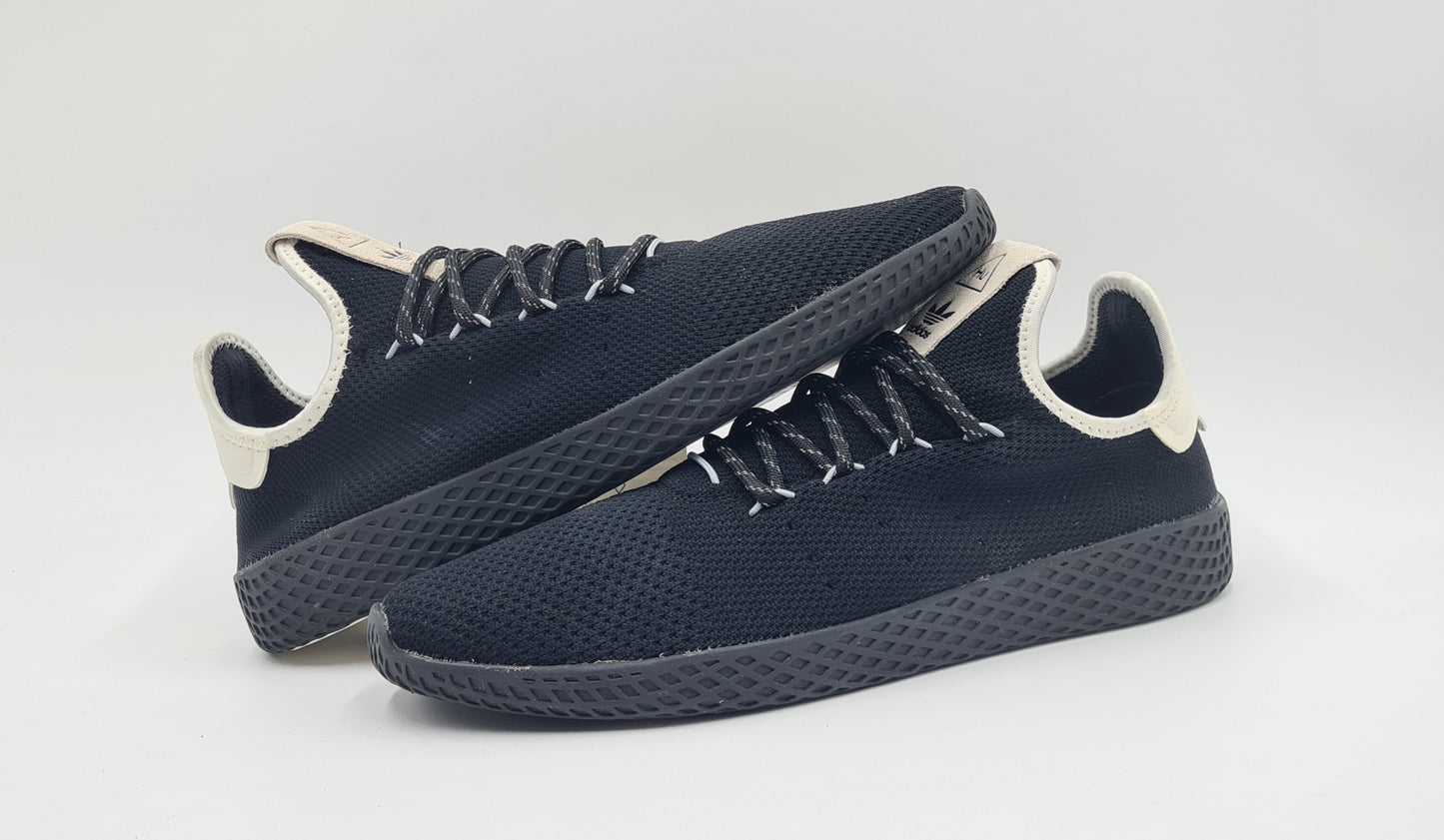 *NEU* 2022 Adidas Tennis HU Pharrell Williams Gr. UK 8,5 / EUR 42 2/3