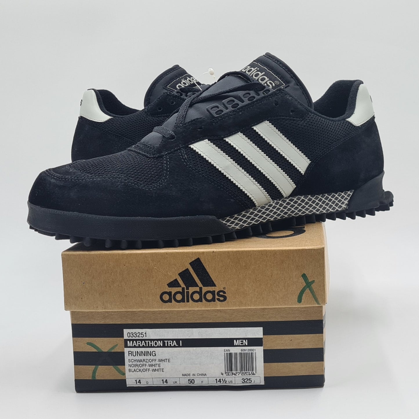 *NEW* Vintage 2000 Adidas Marathon TR Black UK 14 / EUR 50
