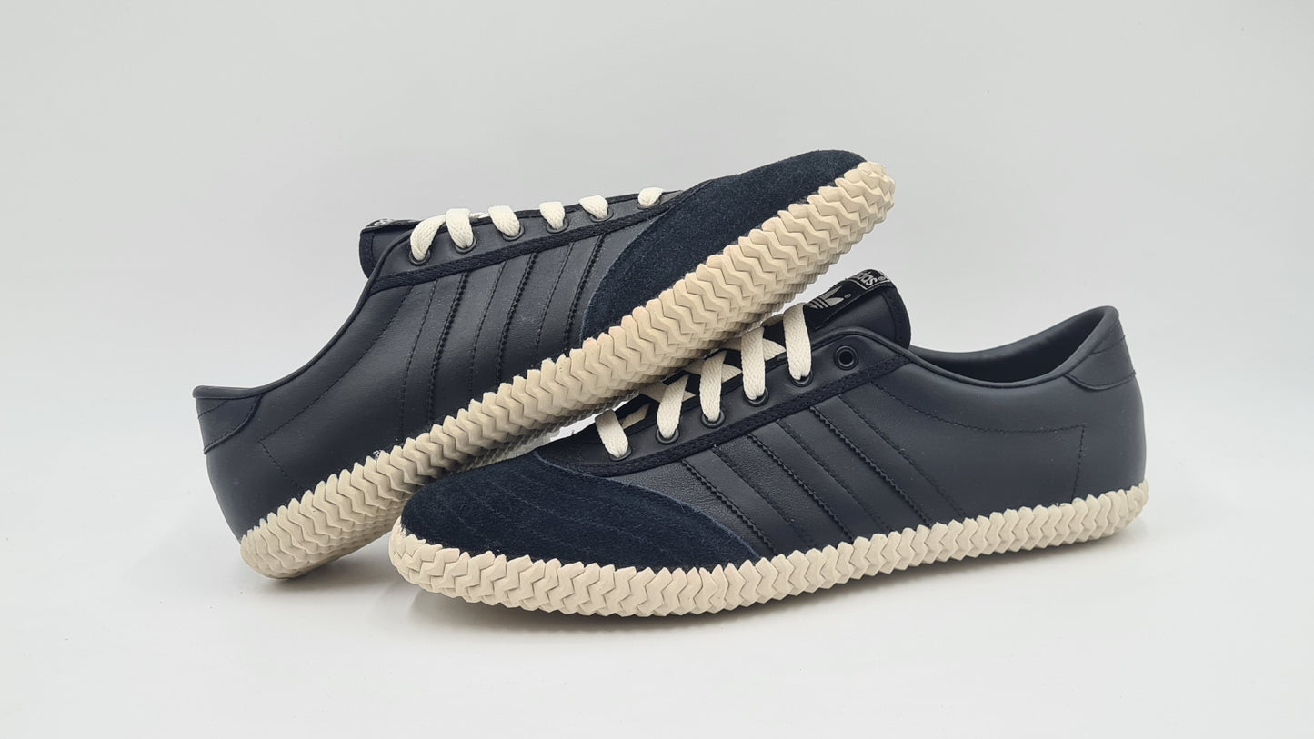 *NEU* 2010 Adidas Volley Plimsole Gr. UK 10,5 / EUR 45 1/3