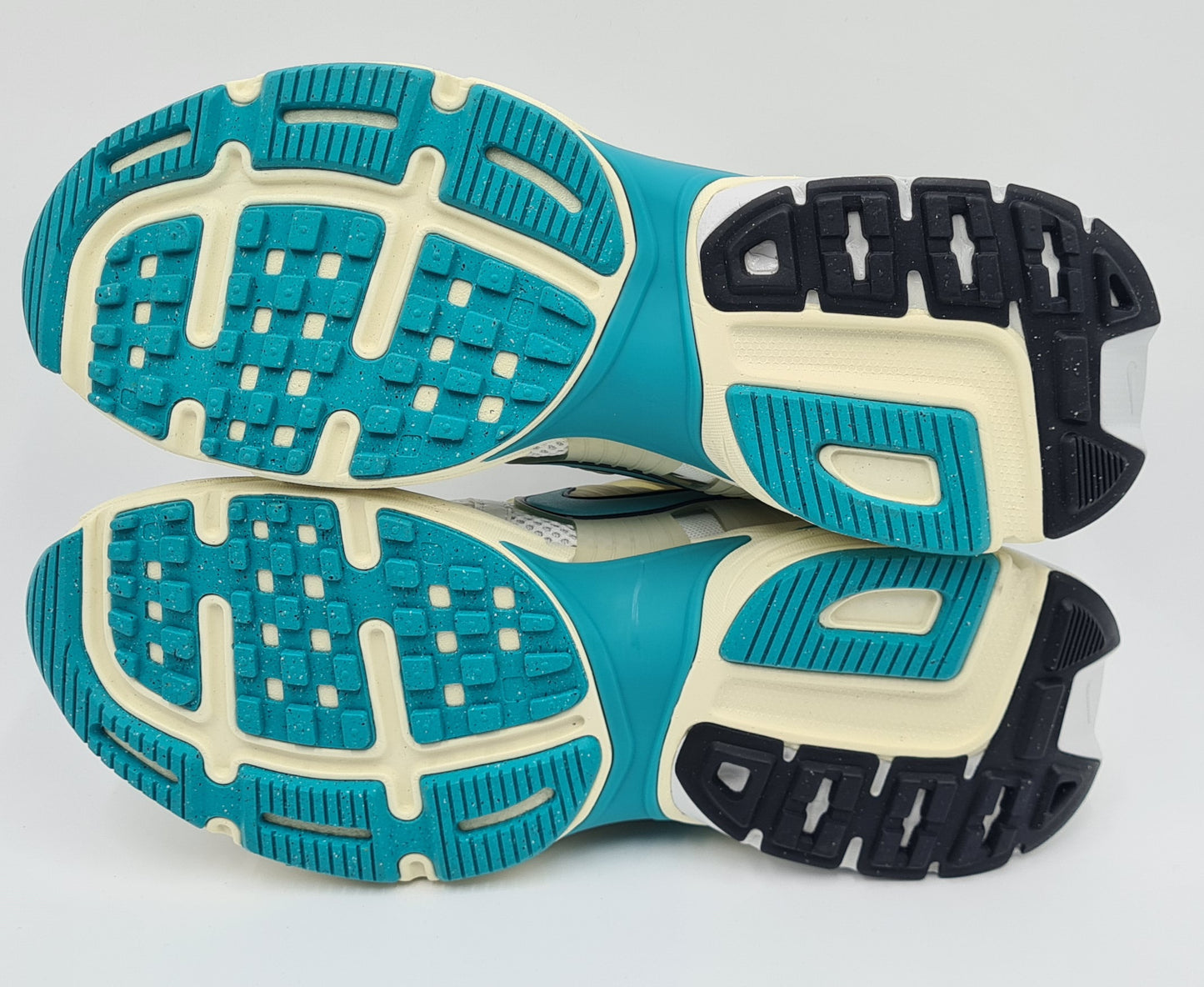 *NEW* 2023 Nike V2K Run 'Dusty Cactus' UK 9.5 / EUR 44.5