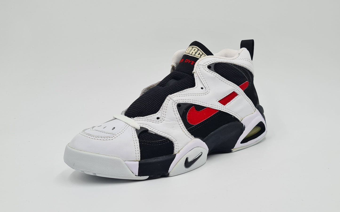*NEU* Vintage 1995 Nike Air DVST8 Basketball Schuhe UK 7 / EUR 41