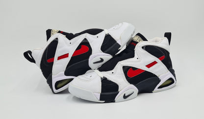 *NEU* Vintage 1995 Nike Air DVST8 Basketball Schuhe UK 7 / EUR 41