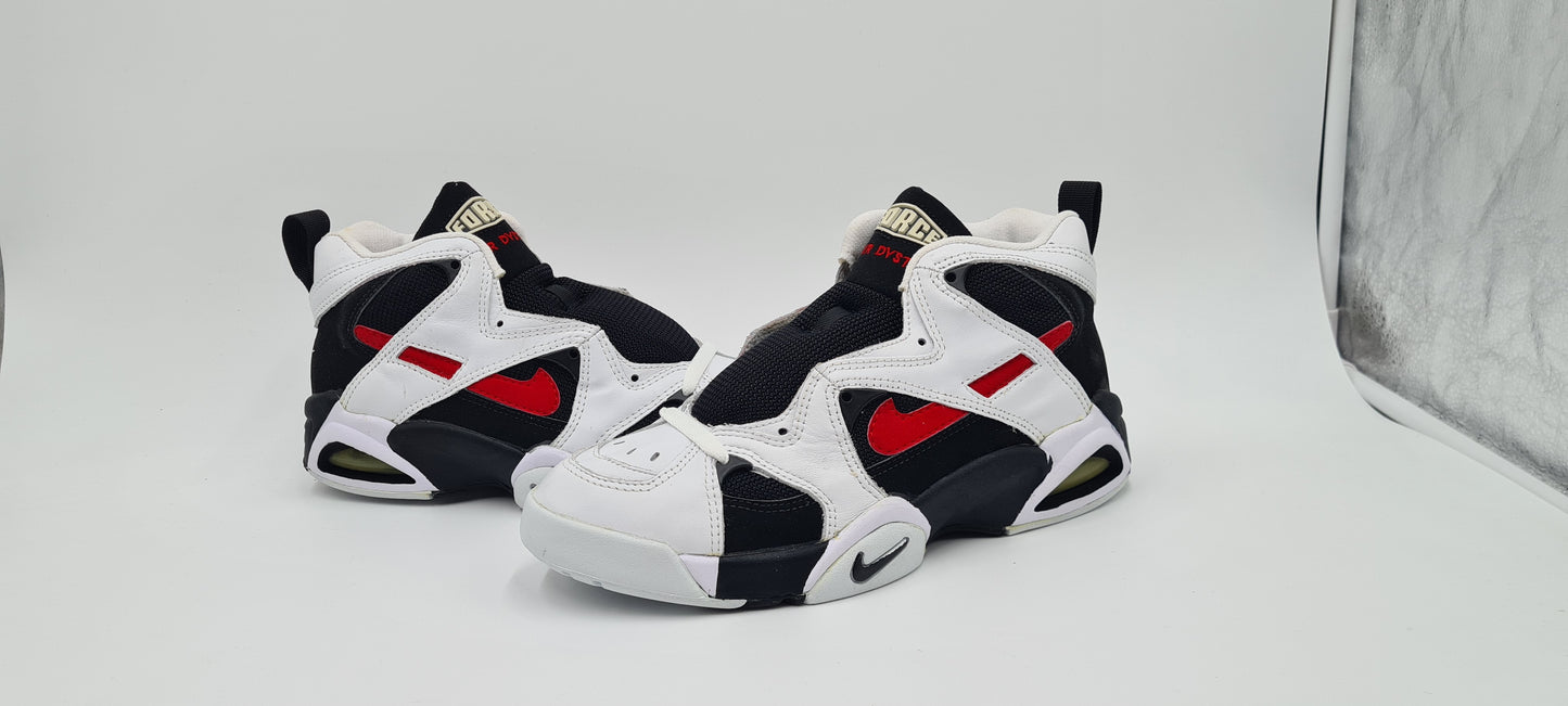 *NEU* Vintage 1995 Nike Air DVST8 Basketball Schuhe UK 7 / EUR 41