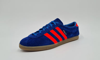 *NEW* 2022 Adidas Dublin Retro UK 9 / EUR 43 1/3