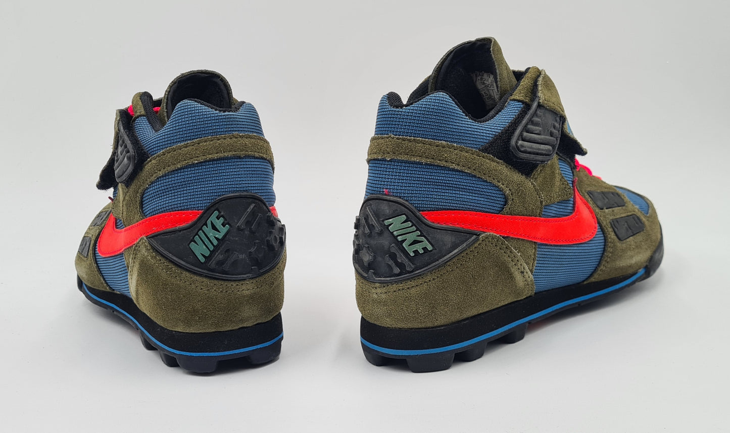 *LIKE NEW* Vintage 1992 Nike Air Echelon Cycling / Trekking Boots UK 8.5 / EUR 43