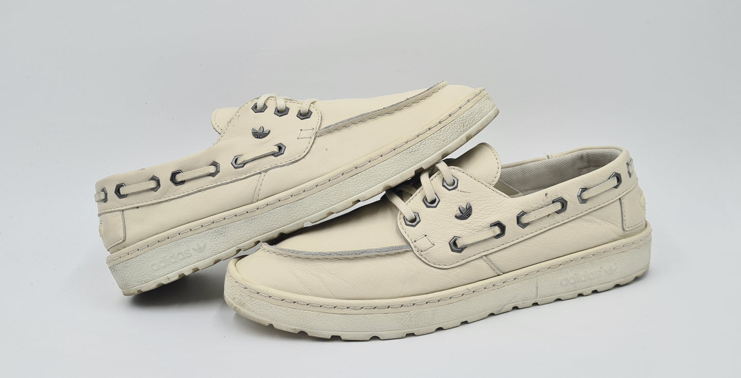 *Guter Zustand* 2020 Adidas Saint Florent Beige UK 10 / EUR 44 2/3
