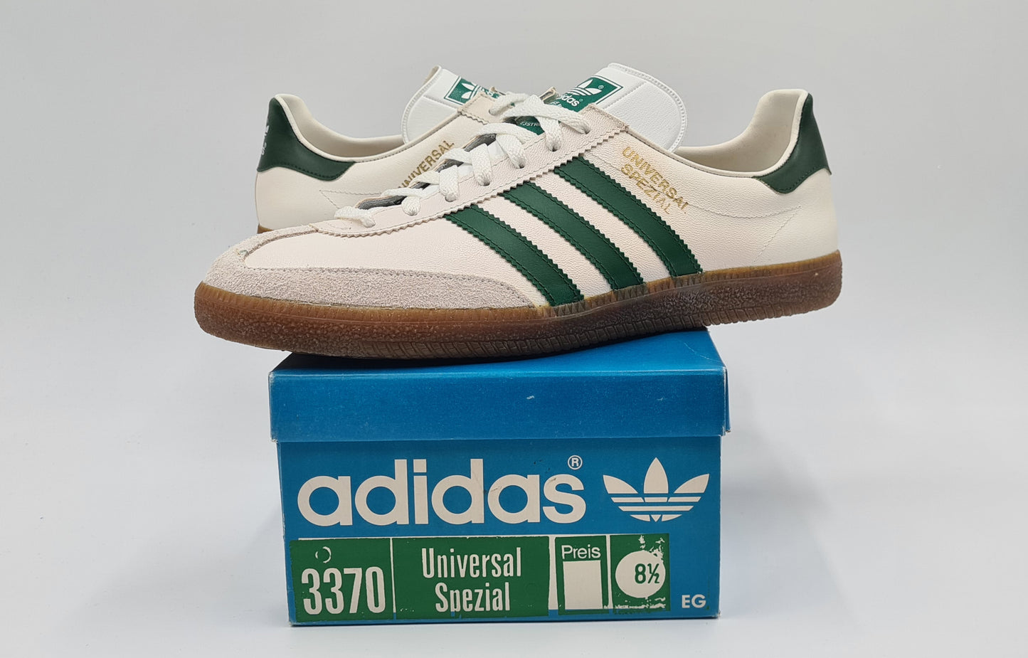 *NEU* Vintage 1980er Adidas Universal Spezial grüne Streifen UK 8,5 / EUR 42 2/3