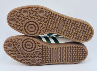 *NEW* Vintage 1980s Adidas Universal with green stripes UK 8 / EUR 42