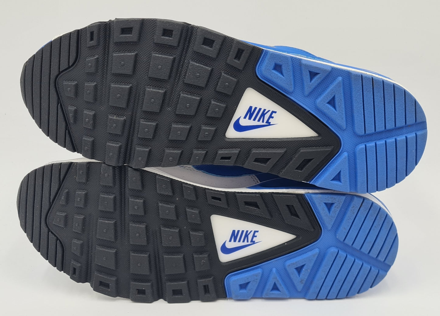 *LIKE NEW* 2023 Nike Air Max Command White Blue UK 7.5 / EUR 42