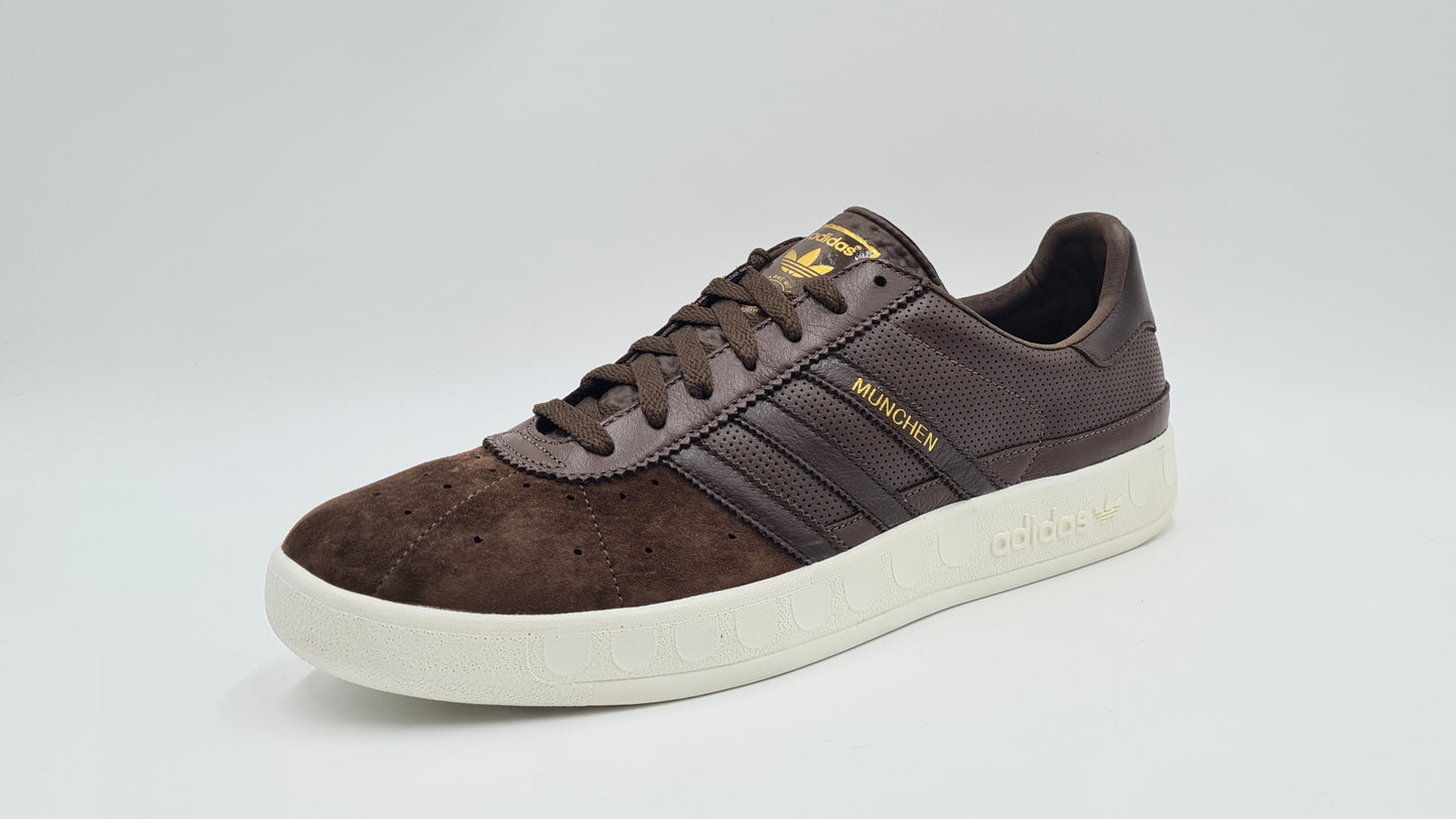 *NEU* Vintage 2011 Adidas München 'Espresso' UK 12 / EUR 47 1/3