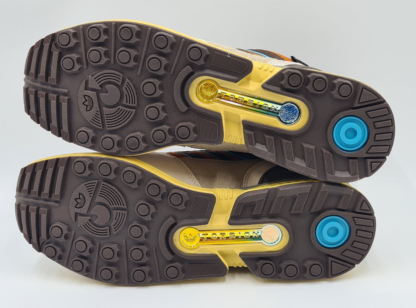 *NEW* 2021 Adidas ZX 8000 National Park Yellowstone UK 10 / EUR 44 2/3
