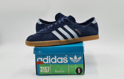*WIE NEU* Vintage 1980er Adidas Berlin Yugoslavia UK 8 / EUR 42
