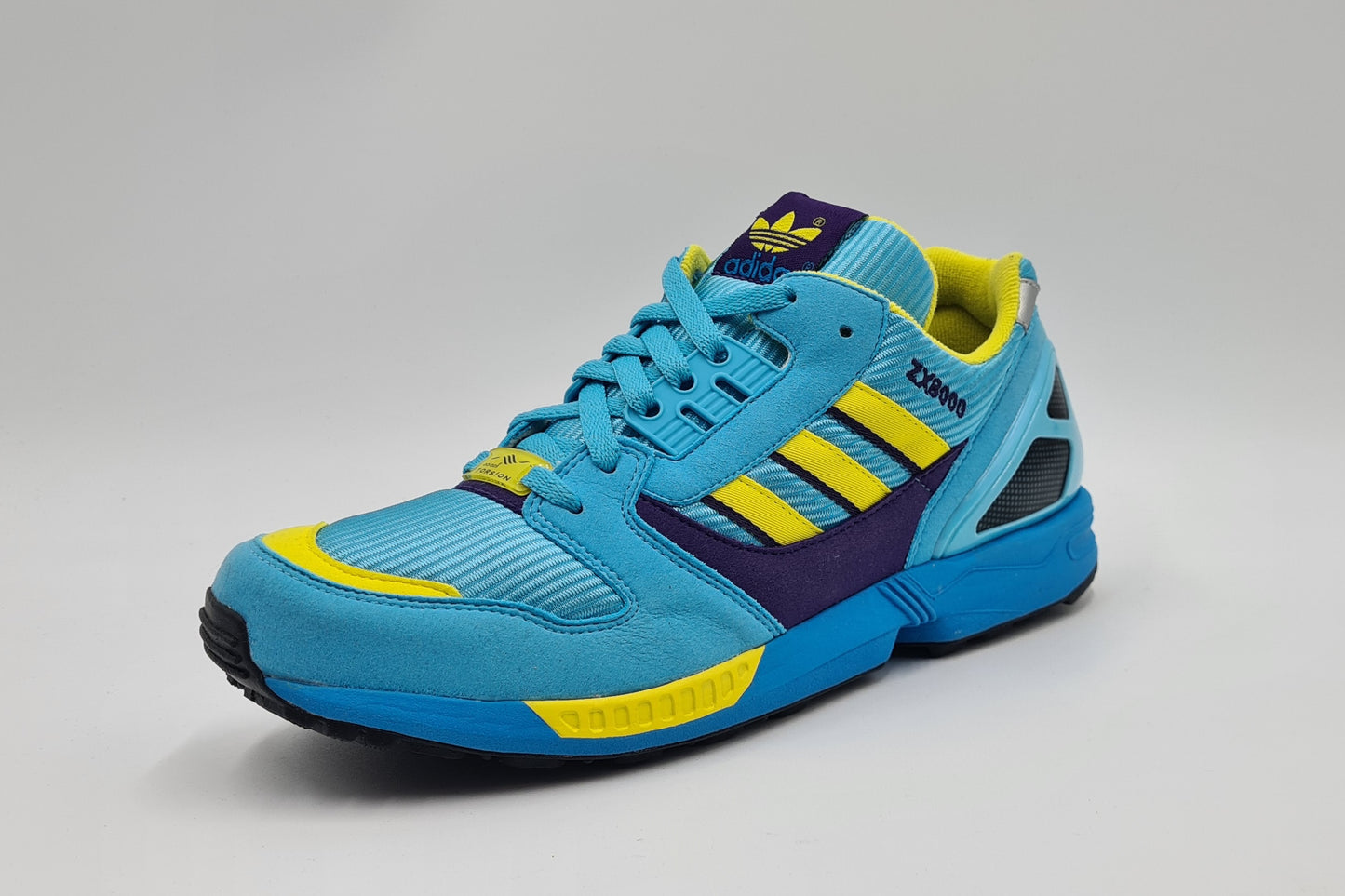*NEW* 2009 Adidas ZX 8000 Aqua UK 8 / EUR 42