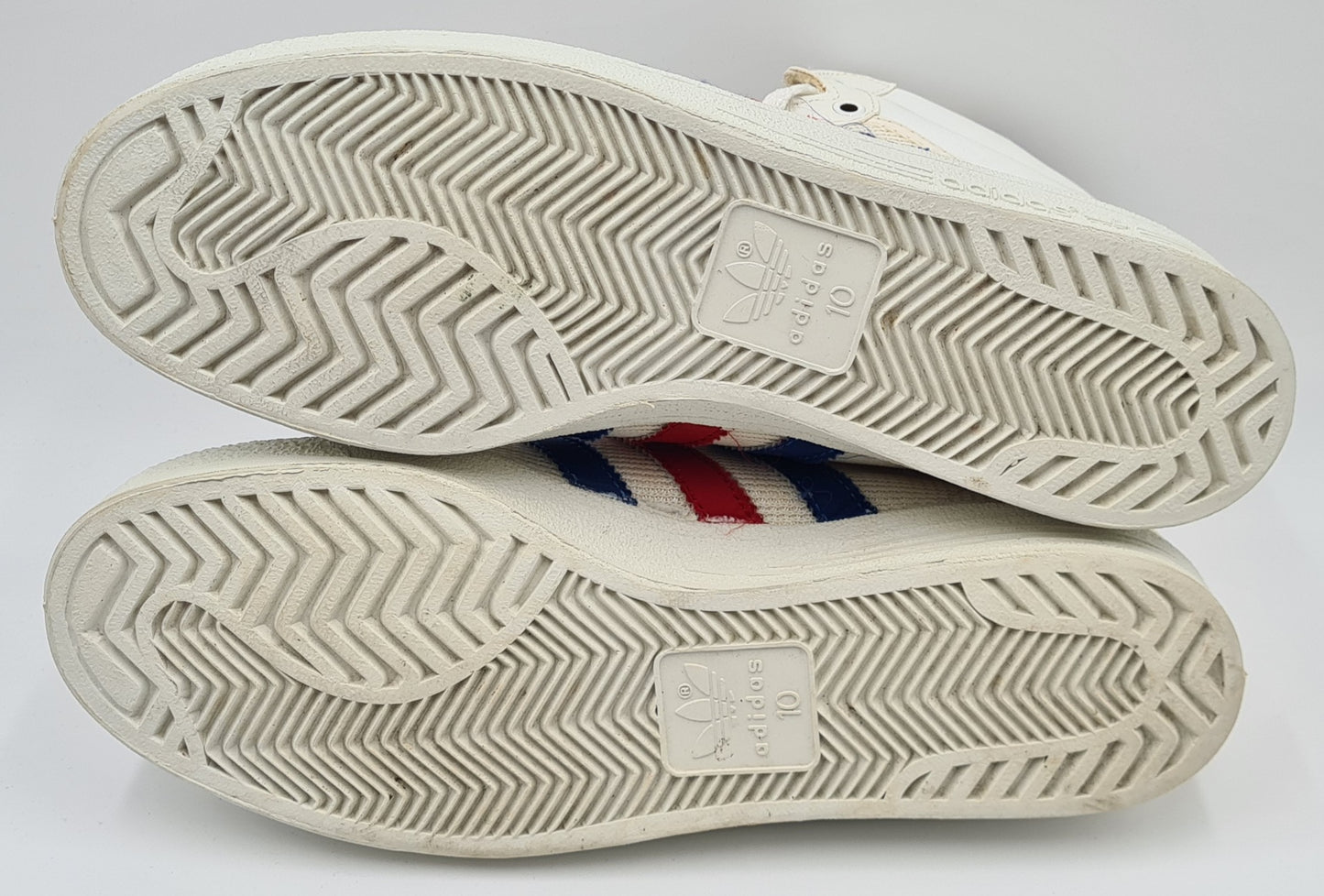 Vintage 1980er Adidas Americana Hungary UK 10 / EUR 44 2/3