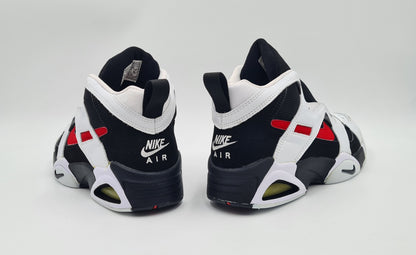 *NEU* Vintage 1995 Nike Air DVST8 Basketball Schuhe UK 10 / EUR 45