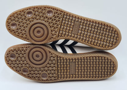 *NEW* Vintage 1980s Adidas Universal with Black Stripes UK 13 / EUR 48 2/3