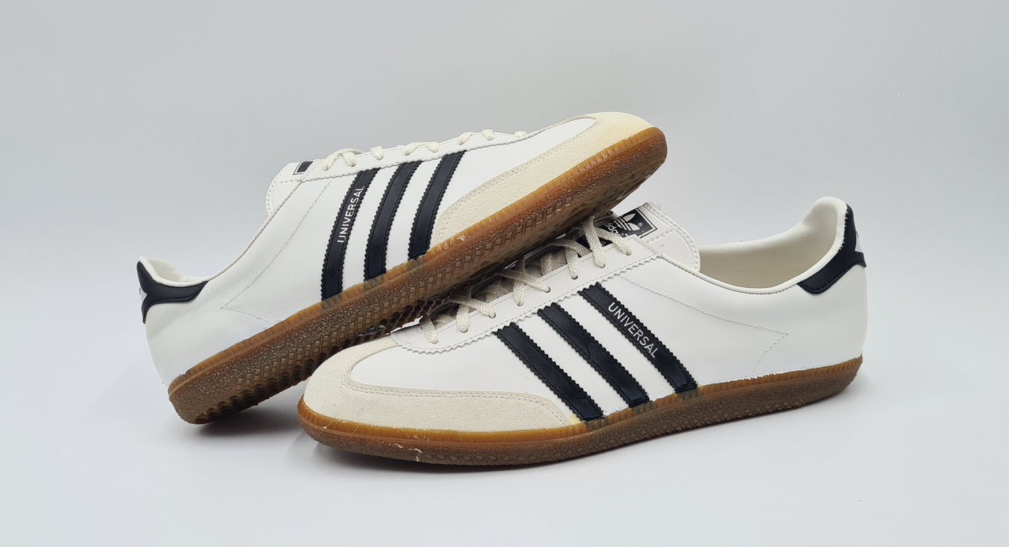 *NEW* Vintage 1980s Adidas Universal with Black Stripes UK 13 / EUR 48 2/3