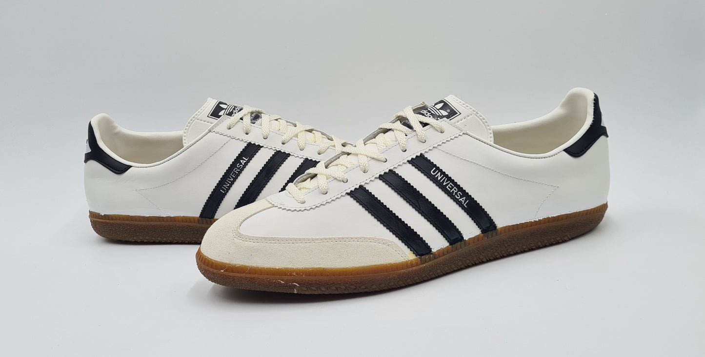 *NEW* Vintage 1980s Adidas Universal with Black Stripes UK 13 / EUR 48 2/3