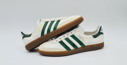 *NEU* Vintage 1980er Adidas Universal Spezial grüne Streifen UK 7,5 / EUR 41 1/3