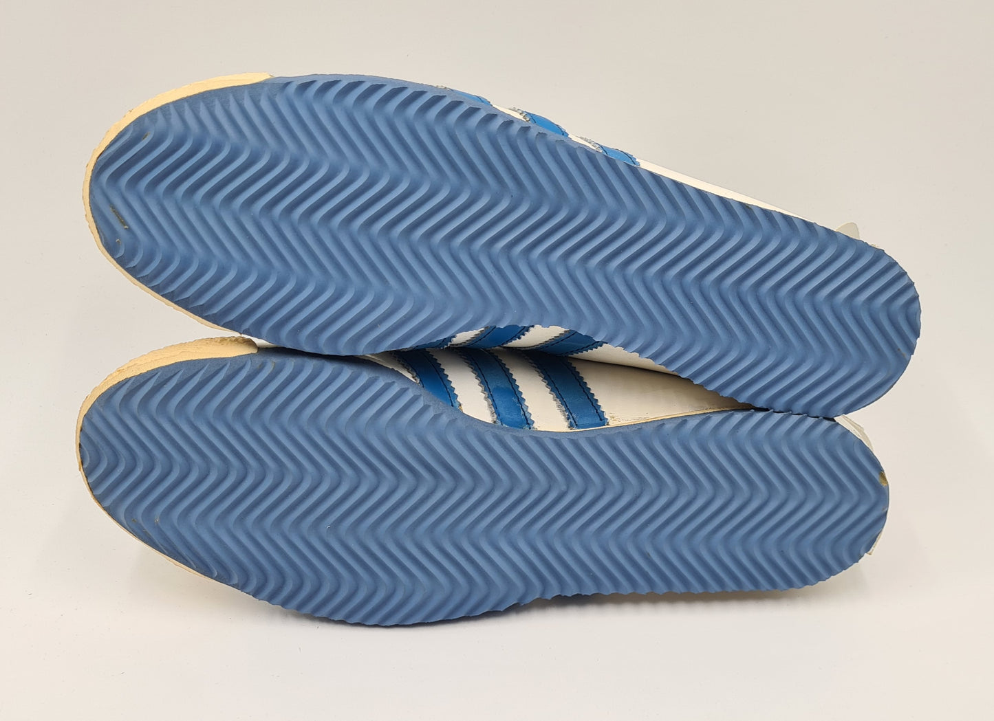 *NEU* Vintage 1960er Adidas Rom Western Germany UK 10 / EUR 44 2/3