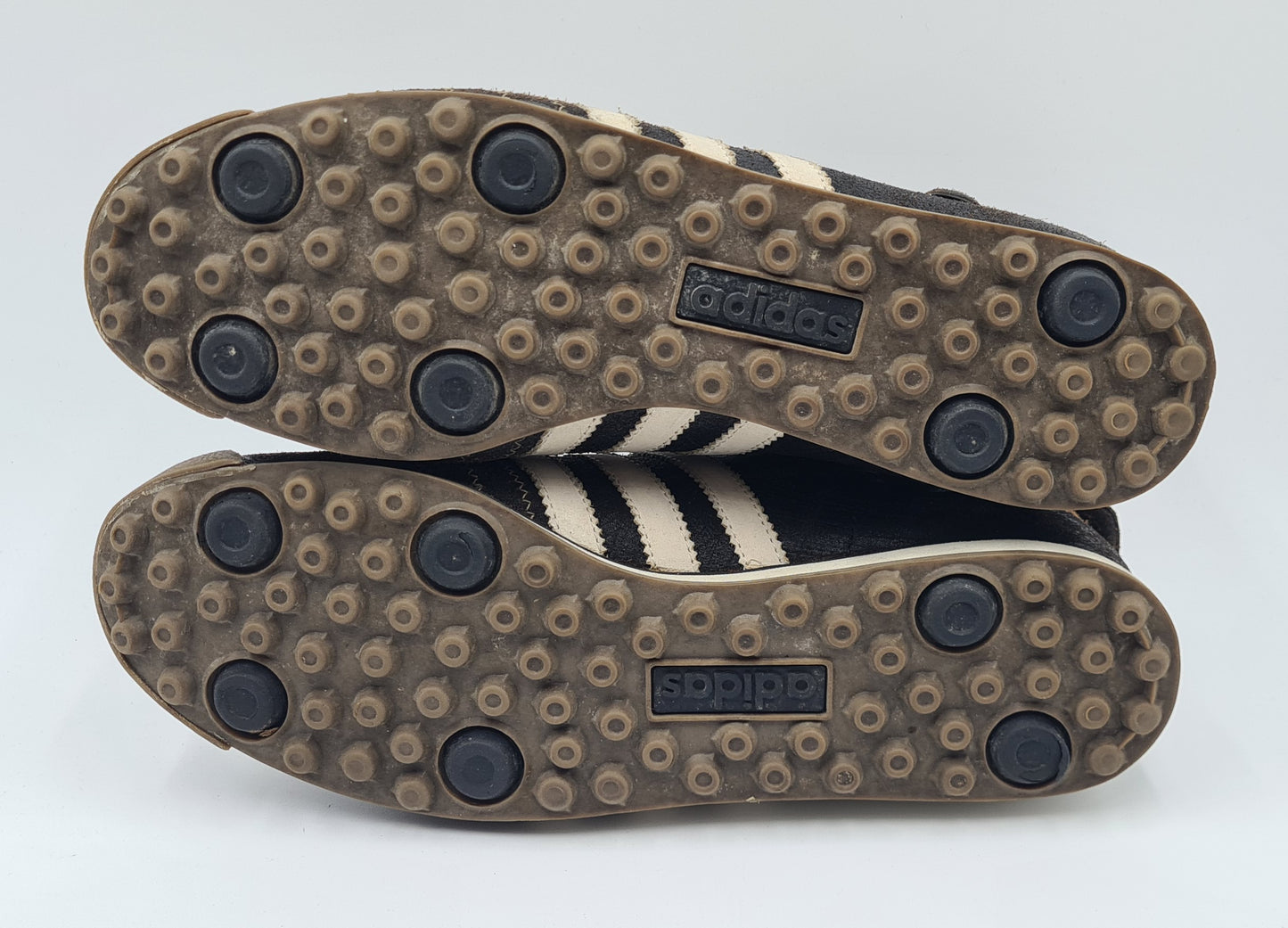 Vintage 2004 Adidas Chile 62 Brown UK 10 / EUR 44 2/3