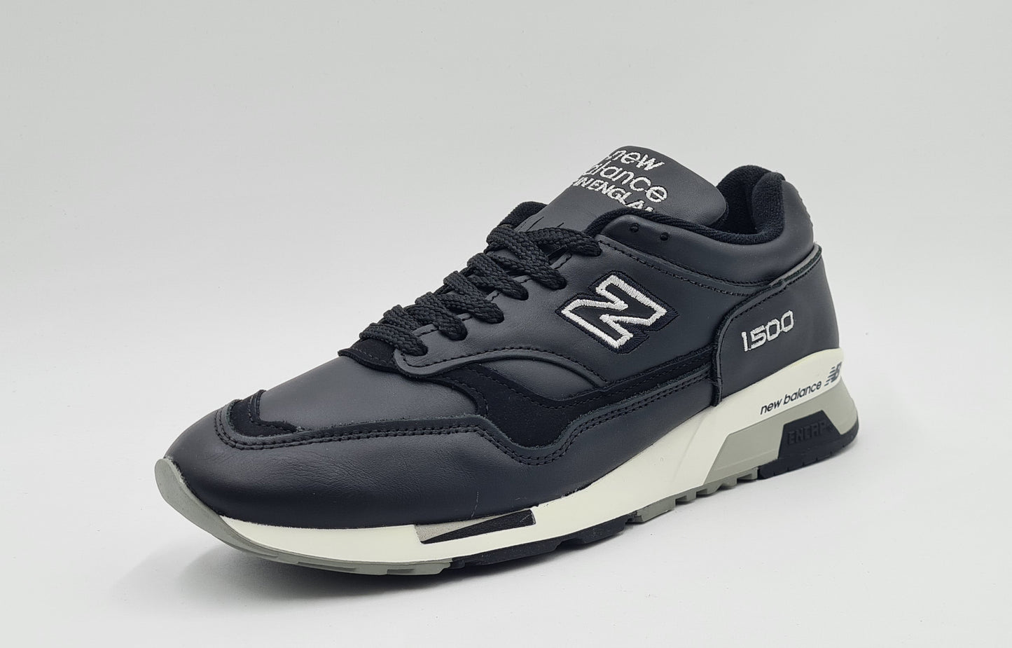 *WIE NEU* New Balance 1500 Schwarz Made in England Gr. UK 7 / EUR 40,5